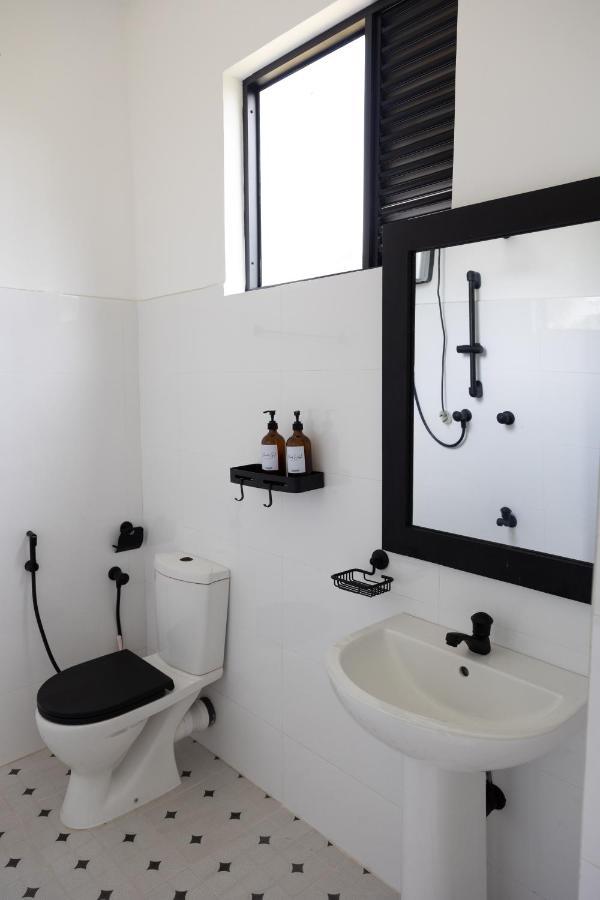 Spindrift Hostel Madiha (Adults Only) Матара Екстериор снимка